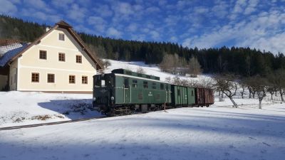 Etliche Bäume mussten weggeschnitten werden, aber der Scheitelpunkt in Pfaffenschlag ist erreicht.
Schlüsselwörter: 2093 , 01