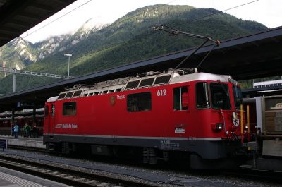 Ge 4/4 II "Thusis" mit einem Güterzug bei der Durchfahrt durch den Bahnhof Chur
Schlüsselwörter: ge 4/4 , II , Thusis