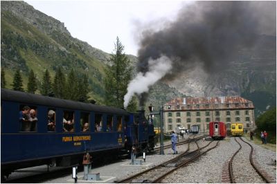 Kurzer Aufenthalt im Bahnhof Gletsch
Schlüsselwörter: HG , 3/4 , 1 , furkahorn