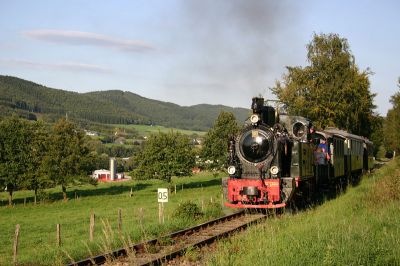 Strahlender Sonnenschein erwartete uns am ersten Expo-Tag. Dieses Wetter musste natürlich gleich genutzt werden, sprach der Wetterbericht für die nächsten Tage doch recht schlechtes Wetter vorraus.
Schlüsselwörter: MME , Sauerland , Bieberlies