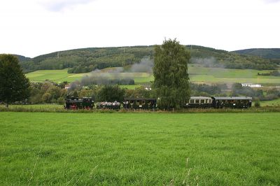 Nur noch vereinzelt ließen sich ab diesen Aufnahmen noch Sonnenstrahlen blicken. Der guten Stimmung tat dies aber erfreulicherweise keinen Abbruch.
Schlüsselwörter: MME , Sauerland , Bieberlies