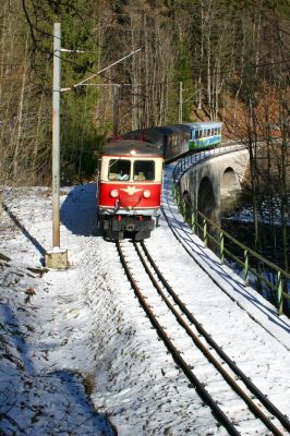 1099.02 am Eierzeilgrabenviadukt mit dem "Tohuwabunti".
Schlüsselwörter: 1099 , 002