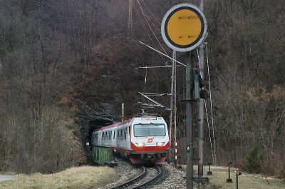 4090.002 und 4090.001 - Ausfahrt Schönautunnel
Schlüsselwörter: 4090 , 001 , 002