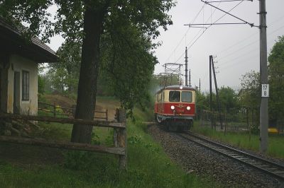 1099.002 und 1099.001 am Weg nach Kirchberg a. d. Pielach.
Schlüsselwörter: 1099 , 002 , 001