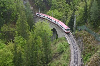 4090 am Klausgrabenviadukt
Schlüsselwörter: 4090