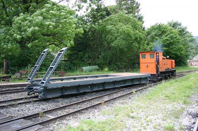 Der neue Schwerlastwagen der Ybbsthalbahn-Bergstrecke.
Schlüsselwörter: Schwerlastwagen , Wagen , Bagger