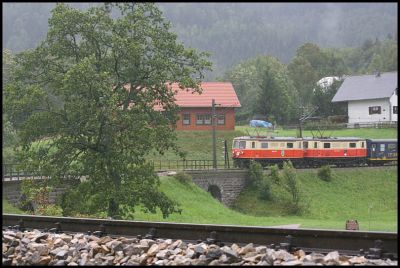 1099.004 und 1099.011 im Burgerbogen.
Schlüsselwörter: 1099 , 004 , 011