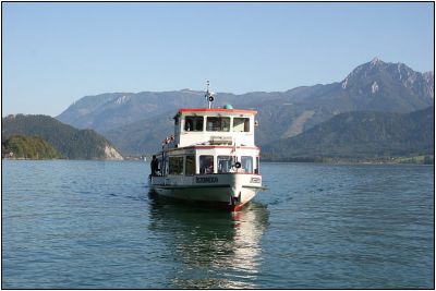 Die "Österreich", ein weiteres Schiff der Wolfgangseeflotte der SLB, wird uns von St.Wolfgang nach St.Gilgen bringen, von wo wir unsere Heimreise nach Salzburg antreten werden.
