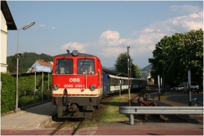 2095.010 nach der Ankunft in Waidhofen/Ybbs.
Schlüsselwörter: öbb , 2095 , 010