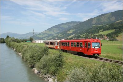 Der noch im Pinzgau befindliche 5090.008 gemeinsam mit dem VTs 12.
Schlüsselwörter: öbb , 5090 , 008 , slb , vts , 12