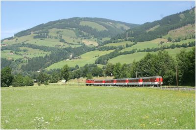 Gleich hinter der Hst. Pirtendorf, SLB Vs 73 mit ihrem Zug in Richtung Mittersill.
Schlüsselwörter: slb , vs , 73 , stuhlfelden