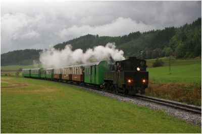 Zwischen Lintsching und St.Andrä-Andlwirt gibt es einige Gelegenheiten den Zug zu fotografieren, hier unmittelbar vor der Einfahrt in St.Andrä.
Schlüsselwörter: S12 , SKGLB , Club 760