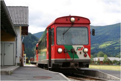 Triebwagengarnitur in St. Lorenzen
