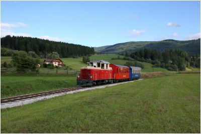 Zwischen Tamsweg und St.Andrä-Wölting präsentiert sich und hier 2091.03 ungefähr auf Höhe des Sperrschuhes.
Schlüsselwörter: 2091 , 03 , Club 760