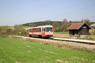 Haltestelle Heinrichsberg
5090.016-6 in Heinrichsberg.

Schlüsselwörter: Krumpe , 5090 , Heinrichsberg