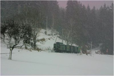 Dichtes Schneetreiben herrscht in Pfaffenschlag
Schlüsselwörter: 2093 , 01 , Pfaffenschlag , Winter