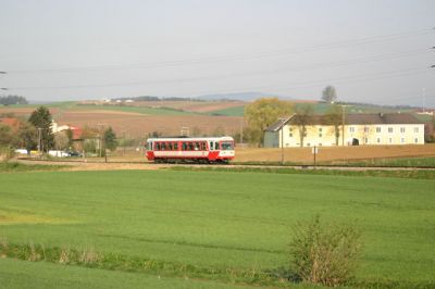 5090.005
Kurz nach St.Margarethen-Rammersdorf legt sich 5090.005 elegant in den Bogen und wird einige Kilometer später in Ober Grafendorf einfahren.
Schlüsselwörter: 5090 , Krumpe , St.Margarethen-Rammersdorf