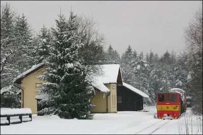 Durchfahrt des Güterzuges in Hurky am Weg nach Nova Bystrice
Schlüsselwörter: JHMD , Jindrichuv , Hradec , Nova , Bystrice