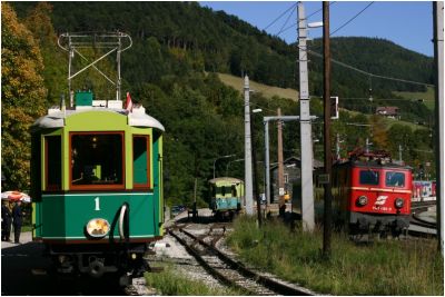 Tw1 der Höllentalbahn und 1141.24 der früheren GE - ÖBB ErlebnisBahn
Schlüsselwörter: Tw1 , höllentalbahn , öglb , 1141 , 24