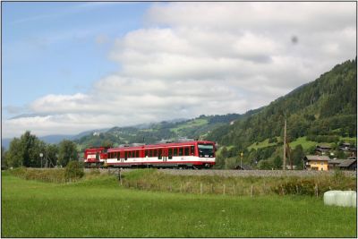 VSs 81 mit Wendezug nach Stuhlfelden
Schlüsselwörter: Vs , Vss , 81 , Wendezug , Niederflur , Steuerwagen