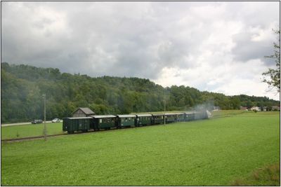 Der planmäßige Personenzug mit 298.106 zwischen Sommerhubermühle und Aschach
Schlüsselwörter: Lok No. , 6 , Klaus , Steyrtalbahn , 298 , 106