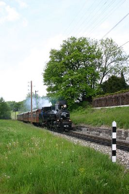 Mh.6
Kurz nach Hofstetten/Grünau, dem Vereinssitz der "Freunde der Mariazellerbahn", gelang uns dieser schöne Schnappschuss. 
Schlüsselwörter: Mariazellerbahn , Mh.6 , Mh 6