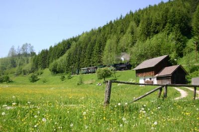 Uv.1
Wir nähern uns Lunz am See.

Schlüsselwörter: Ybbstalbahn , Bergstrecke , Uv.1 , Uv 1