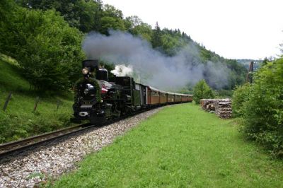 Mh.6 am Weg nach Laubenbachmühle zur Festansprache 100 Jahre Kirchberg/Pielach - Laubenbachmühle.
Schlüsselwörter: Mh.6 , Mh 6 , Mariazellerbahn , Boding