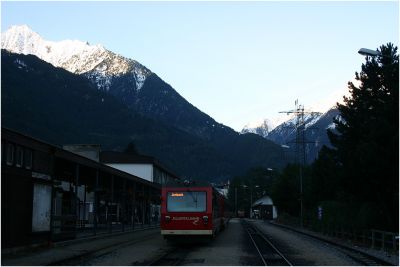 Ankunft mit einem klassischen Triebwagenwendezug in Mayerhofen
