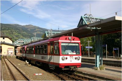 Zur Abfahrt bereit steht der R 3322 mit Vt 14 und Vt 15 in Zell am See
Schlüsselwörter: slb , plb , vt , 15 , 14