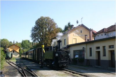 298.102 kurz nach dem Wasserfassen in Steyr Lokalbahnhof
Schlüsselwörter: 298, 102 , Sierning , Steyr , Lb , Lokal , Bahn , Lokalbahn