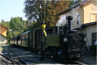 298.102 kurz nach dem Wasserfassen in Steyr Lokalbahnhof
Schlüsselwörter: 298, 102 , Sierning , Steyr , Lb , Lokal , Bahn , Lokalbahn