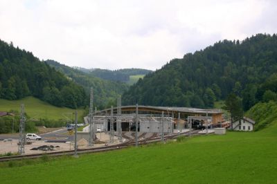 Das neue, noch in Bau befindliche, Betriebszentrum der NÖVOG in Laubenbachmühle
