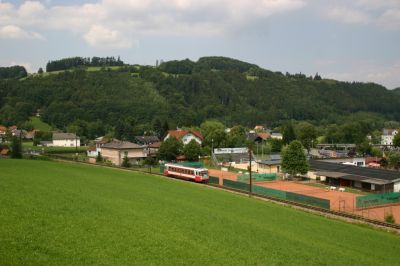 Rabenstein liegt hinter uns, der nächste Aufenthalt ist die Haltestelle Steinklamm
Schlüsselwörter: 5090 , 15 , noevog , növog