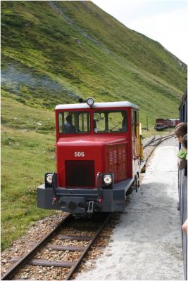 Tm 2/2 506 gebaut 1953 von Asper in Muttbach-Belvedere als Schiebe des Dampfzuges durch den Furka-Scheiteltunnel
Schlüsselwörter: Tm , 2/2 , 506