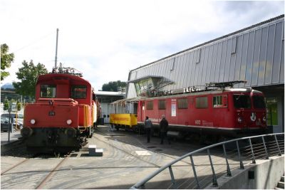 Ge 4/4 II - "Albula" und ein zweiachsiger Aussichtswagen im Verkehrsmuseum Luzern
