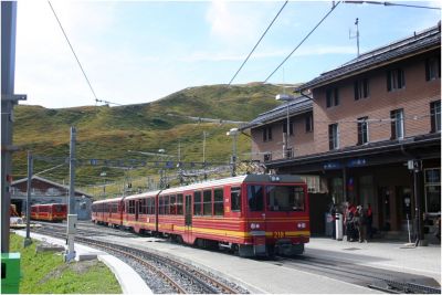 BDhe 4/8 - 218 (gebaut 2002) im Bahnhof Kleine Scheidegg
Schlüsselwörter: BDhe , 4/8 , 218