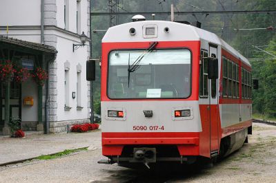 Aufenthalt in der Laube
5090.017-4 in Laubenbachmühle.
Schlüsselwörter: 5090 , Mariazellerbahn , Laubenbachmühle