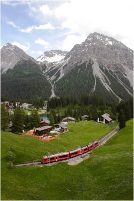 In der Seegrube Arosa oberhalb des Untersees kurz vor Einfahrt in den Tunnel Arosa (299m)
