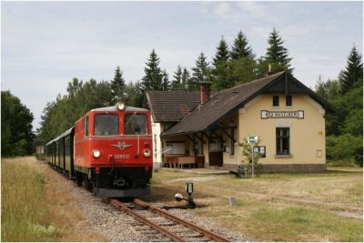 Bei der Durchfahrt in Neu Nagelberg
Schlüsselwörter: 2095 , 12 , noevog , növog