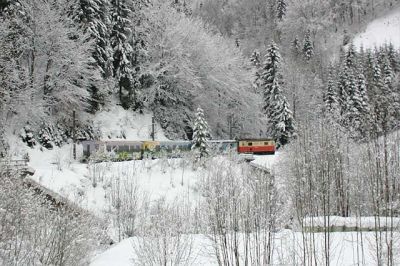 1099.010-9 in der Talkehre.
Schlüsselwörter: 1099 , 010 , Mariazellerbahn , Winter , Talkehre