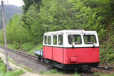 Anlässlich des Heizhausfestes gab es auch wieder die kleine "Forumsonderfahrt", mit der Draisine nach Pfaffenschlag und retour.
Schlüsselwörter: Draisine , Pfaffenschlag