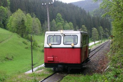 Anlässlich des Heizhausfestes gab es auch wieder die kleine "Forumsonderfahrt", mit der Draisine nach Pfaffenschlag und retour.
Schlüsselwörter: Draisine , Pfaffenschlag