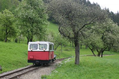 Anlässlich des Heizhausfestes gab es auch wieder die kleine "Forumsonderfahrt", mit der Draisine nach Pfaffenschlag und retour.
Schlüsselwörter: Draisine , Pfaffenschlag