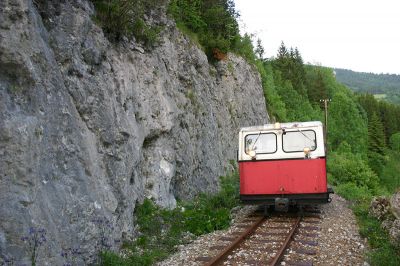 Am Vormittag des 17.06.2006 wurden im Bereich zwischen Kienberg/Gaming und der Kartause Gaming Räumarbeiten, am Nachmittag Baumschnittarbeiten im Bereich Lunz/See - Pfaffenschlag durchgeführt.

Aufgenommen am späten Nachmittag zwischen Holzapfel und Pfaffenschlag.
Schlüsselwörter: Draisine