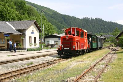 Der erste Zug des heutigen Tages hat Lunz am See erreicht.
Schlüsselwörter: 2091 , 09 , Lunz am See