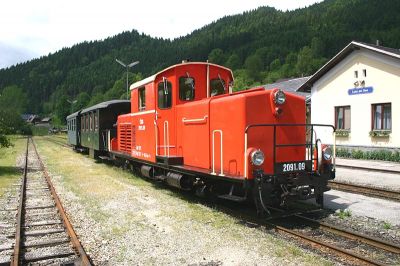 2091.09 mit dem ersten Zug des heutigen Tages in Lunz/See. 
Schlüsselwörter: 2091 , 09 , Lunz am See