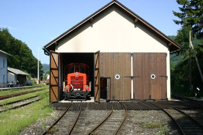 FEIERABEND!

Sowohl für 2091.09 als auch für die Lok- und Zugmannschaft. Ein herrliches Wochenende geht nun zuende, aber es wird defintiv nicht das letzte Mal gewesen, bereits am 21.06.2006 gibt es die nächste Fahrt!
Schlüsselwörter: 2091 , 09 , Kienberg , Gaming