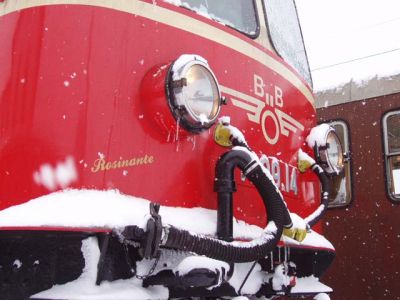 1099.14
An einem schneereichen 29. Februar wartet 1099.14 auf weitere Arbeit.
Schlüsselwörter: Mariazellerbahn , 1099 , Mariazell , Schnee