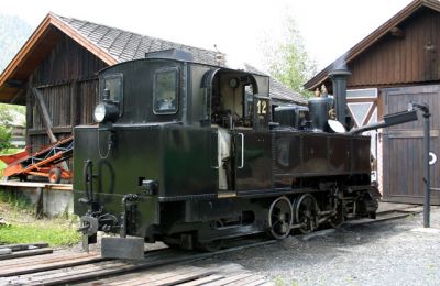 Wasserfassen
Lok 12 der SKGLB hat es auf die Taurachtalbahn "verschlagen" wo sie nun regelmäßig im Einsatz steht
Schlüsselwörter: 12 SKGLB , Mauterndorf